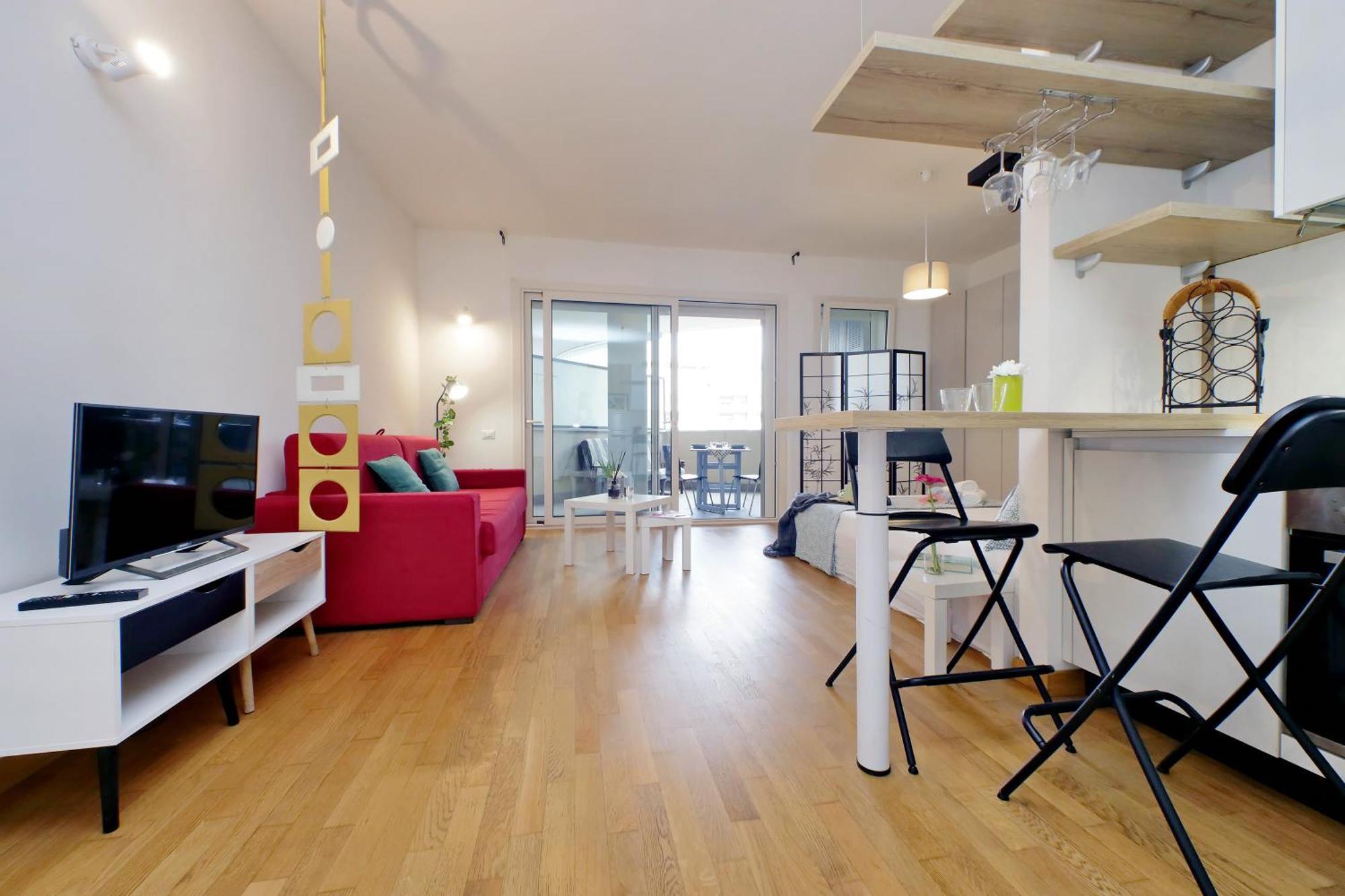 Julie's Flat Rom